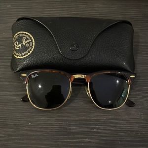 RAY BAN Clubmaster sunglasses. Gold with tortoise.